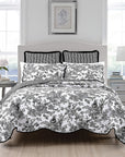 Toile Garden Cotton Quilt