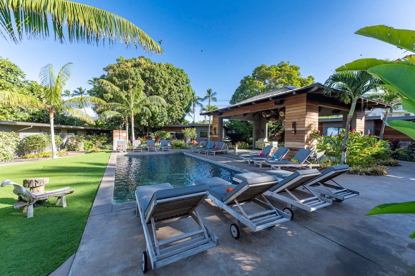9 Villas/10 Bedrooms, Sleeps 28 guests