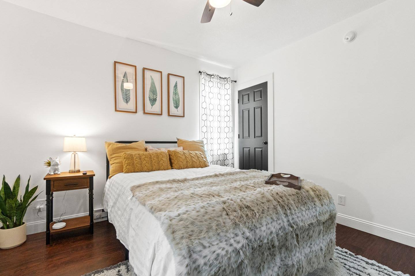 Brickhouse Apartment with Free Parking