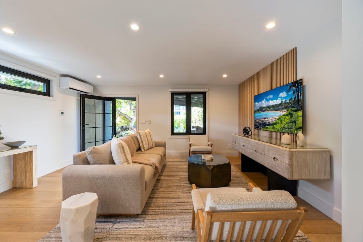 Newly Remodeled 2 Bed/2 Bath - Close to Beach