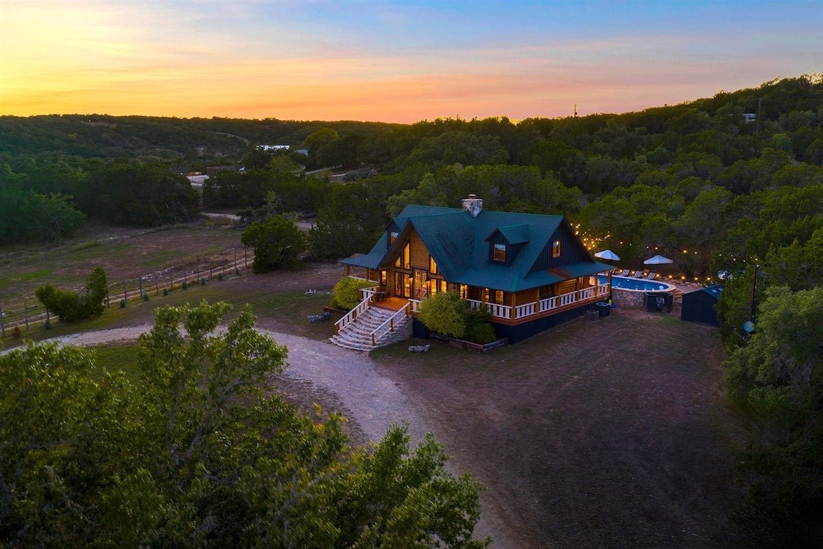 Cowboy Surf Lodge: Private Pool, Sauna & Hot Tub