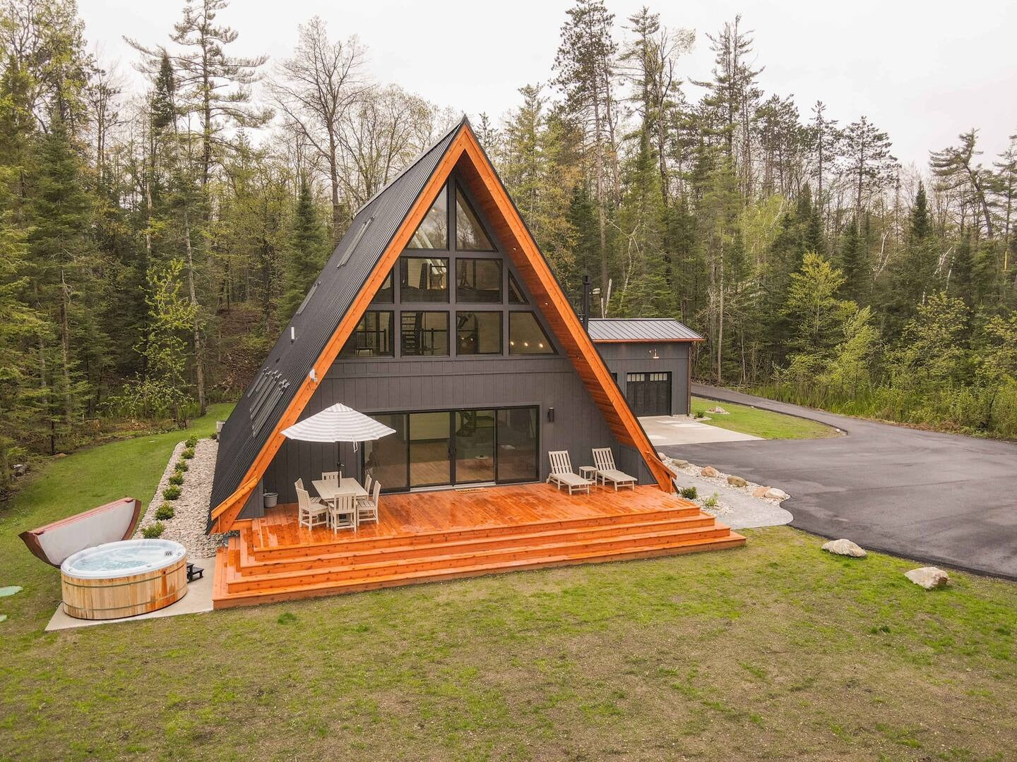 TreeTops Ayframe: Supersized A-Frame on the River