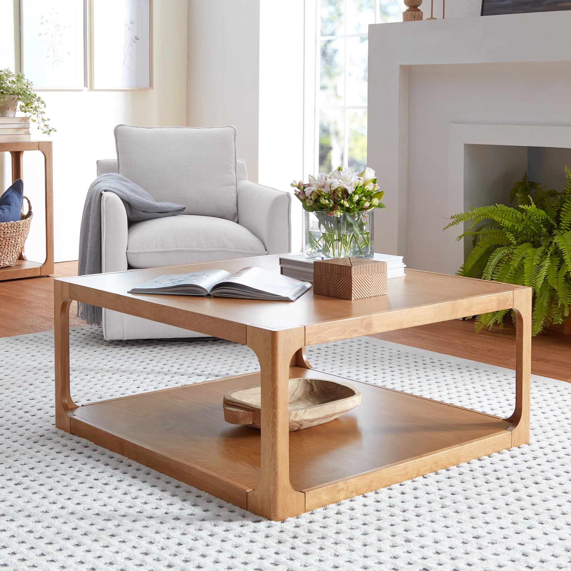My Texas House Briar Swivel Accent Chair, Cream Linen