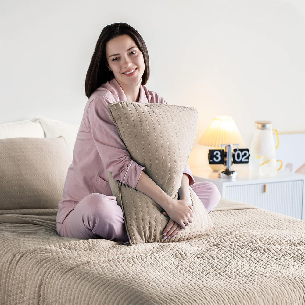 Minimalist King Quilt Set