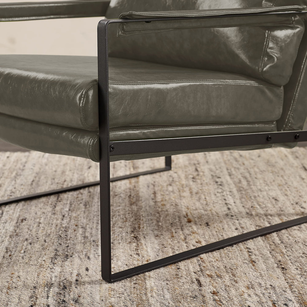 Armchair with Black Metal Legs - From Where - 