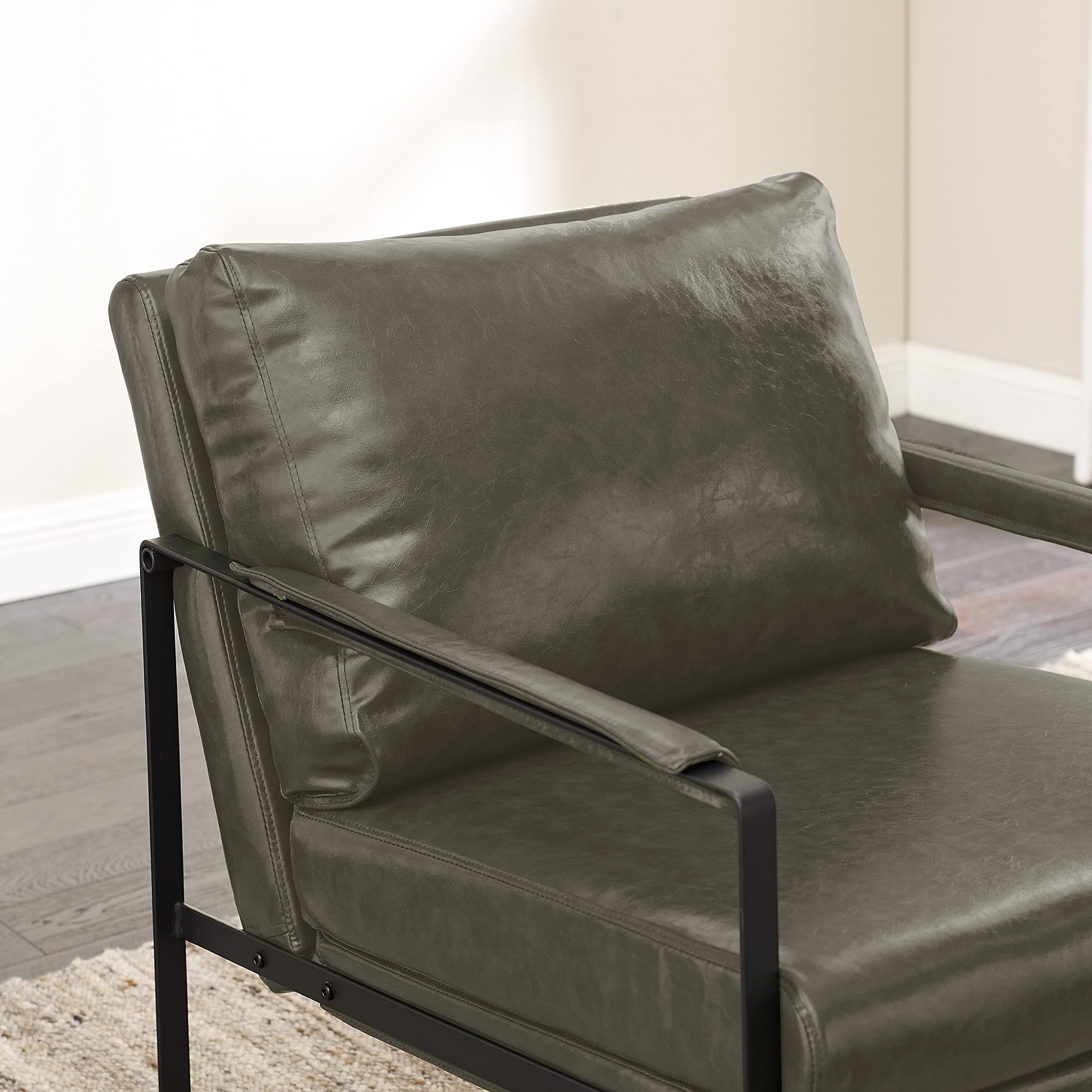 Armchair with Black Metal Legs - From Where - 