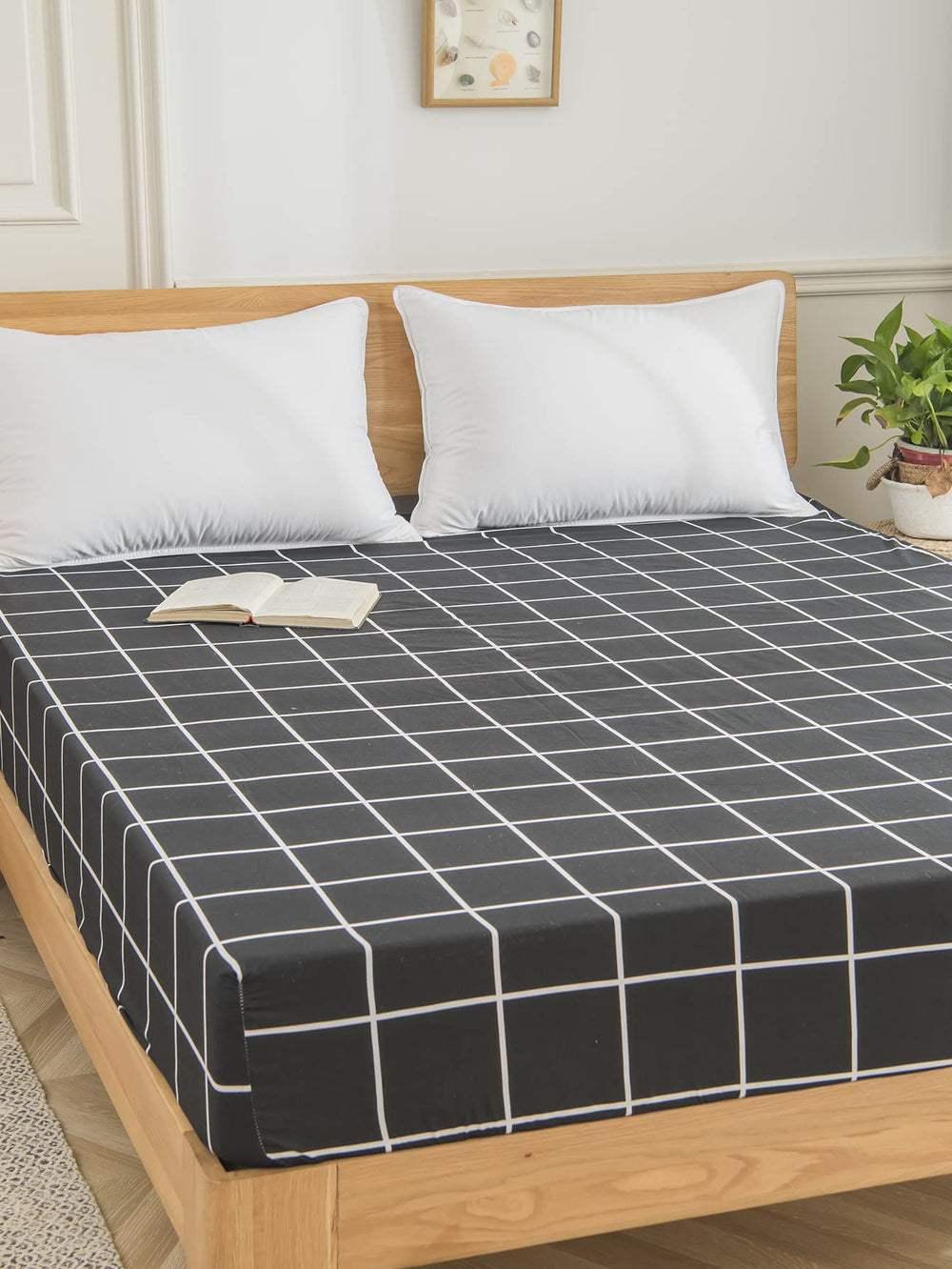 Black Grid Fitted Sheet - From Where - 