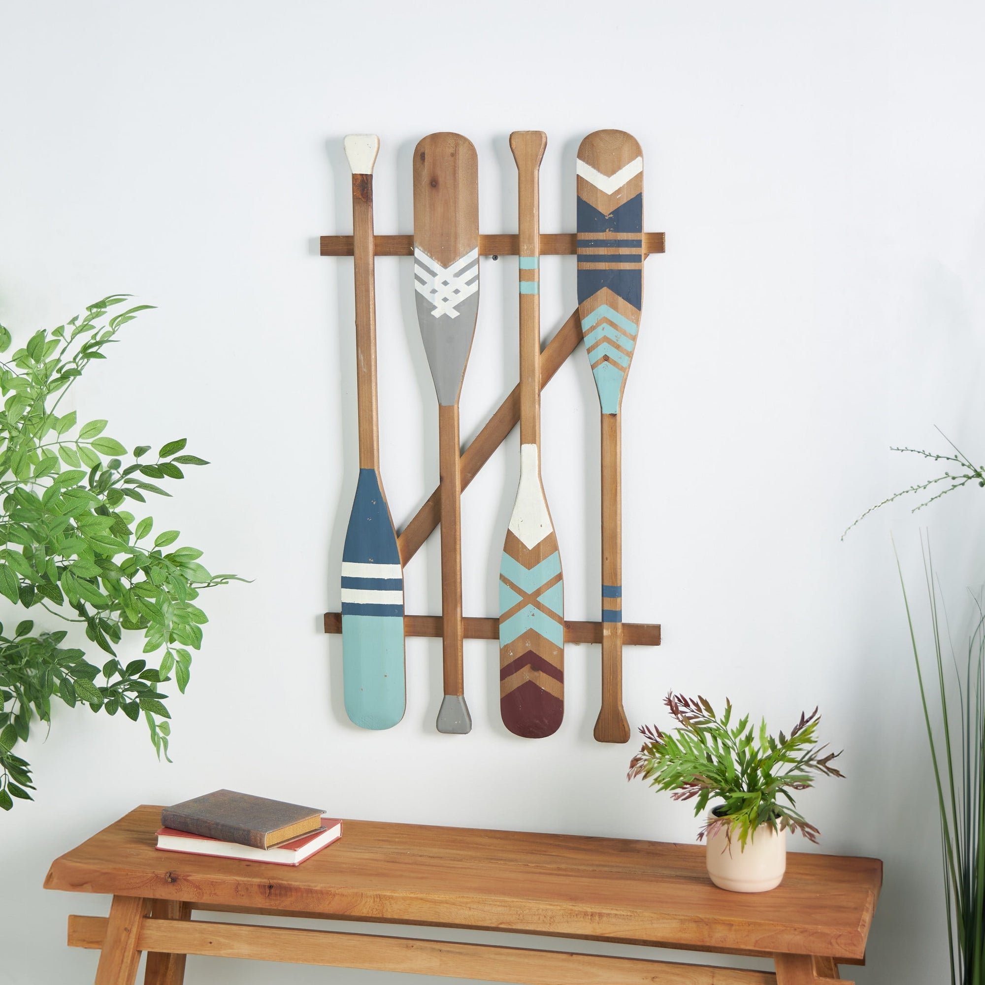 DecMode Blue Wood Novelty Canoe Oar Paddle Wall Decor with Arrow and Stripe Patterns