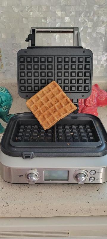 the Smart Waffle™ Pro 2 Slice