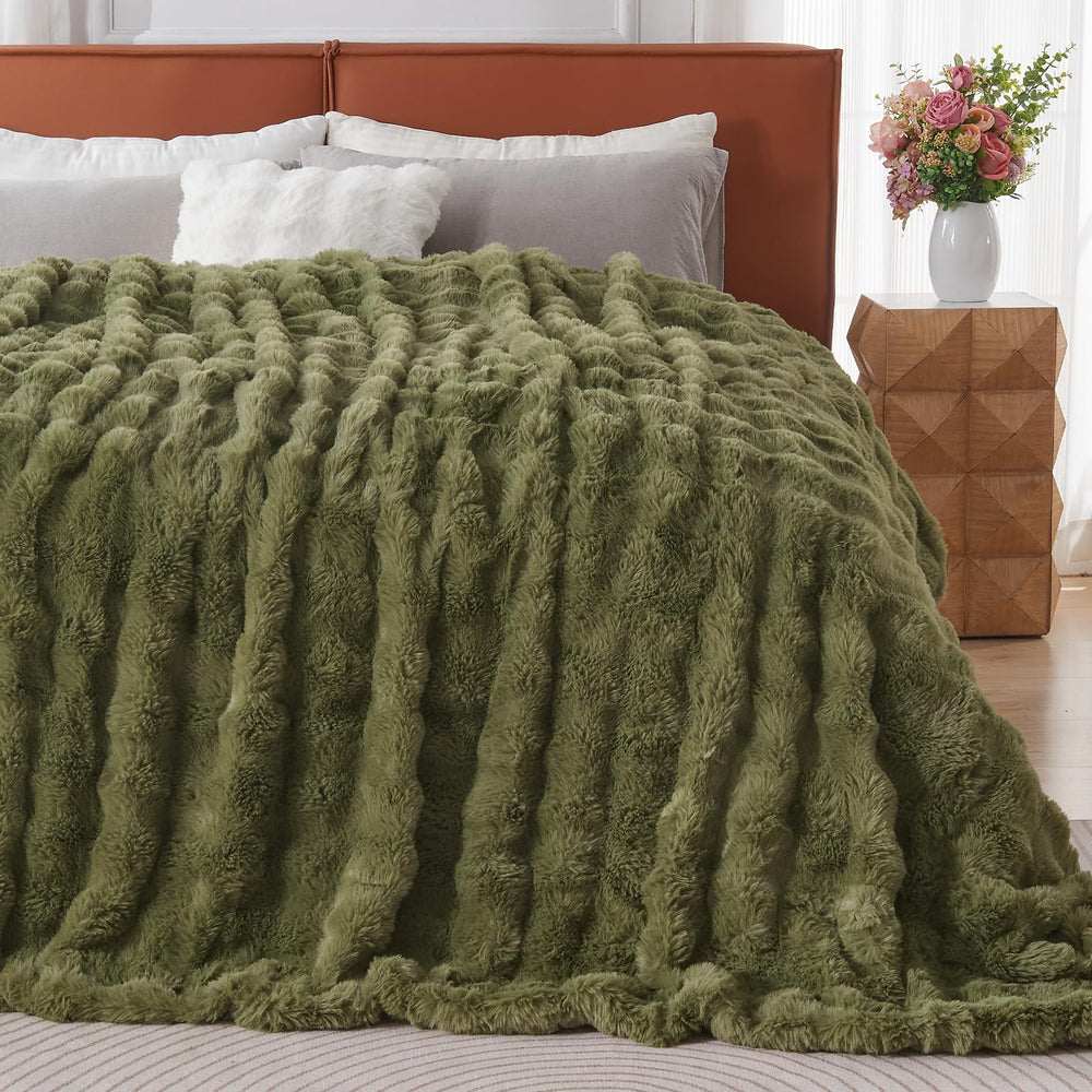 Dark Green Faux Fur Blanket - From Where - 