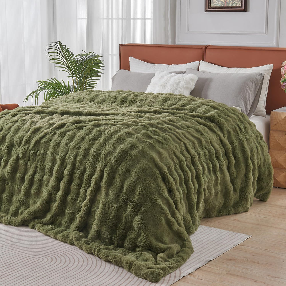 Dark Green Faux Fur Blanket - From Where - 