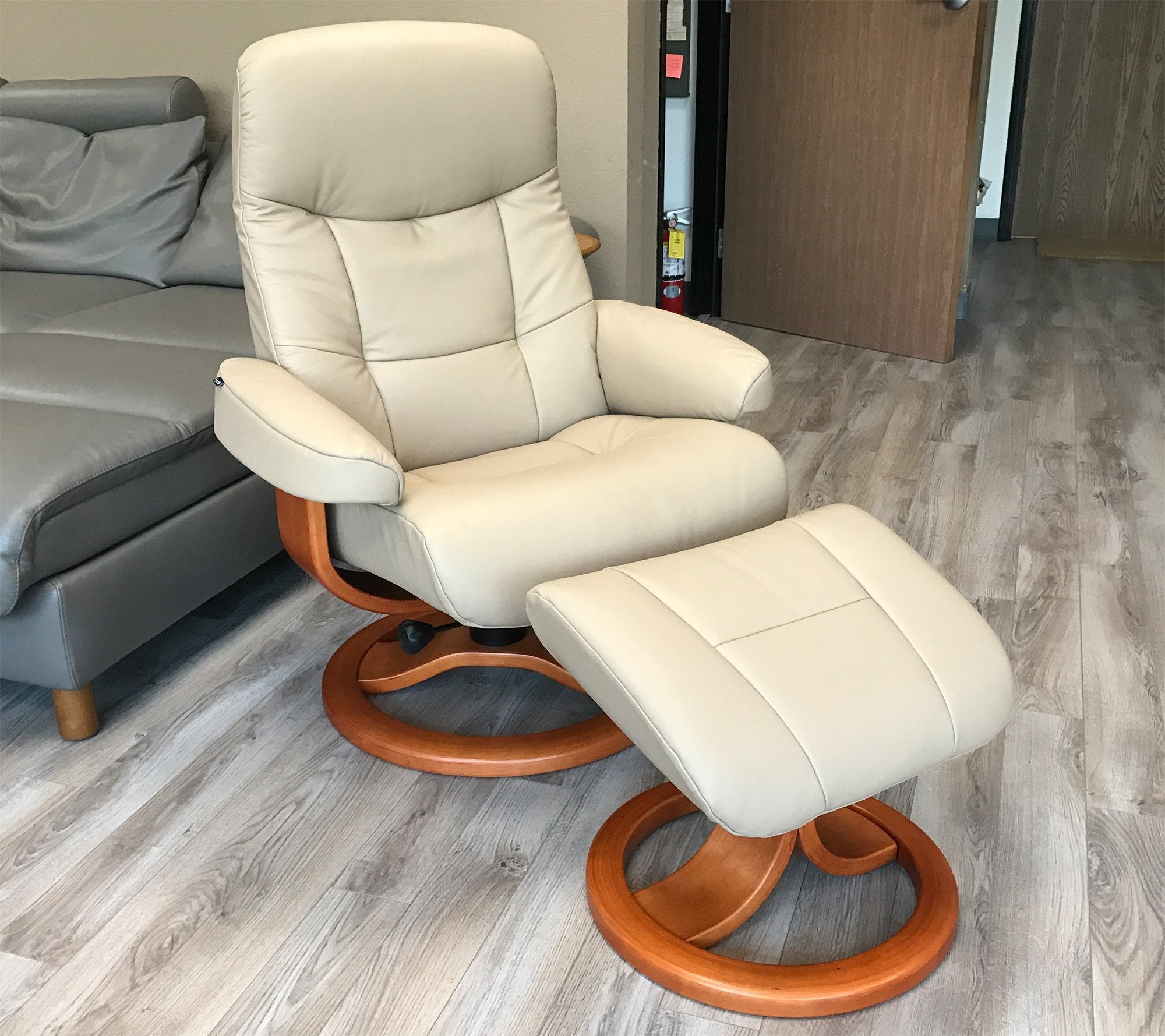 Fjords Ergonomic Swivel Recliner Chair - From Where - 