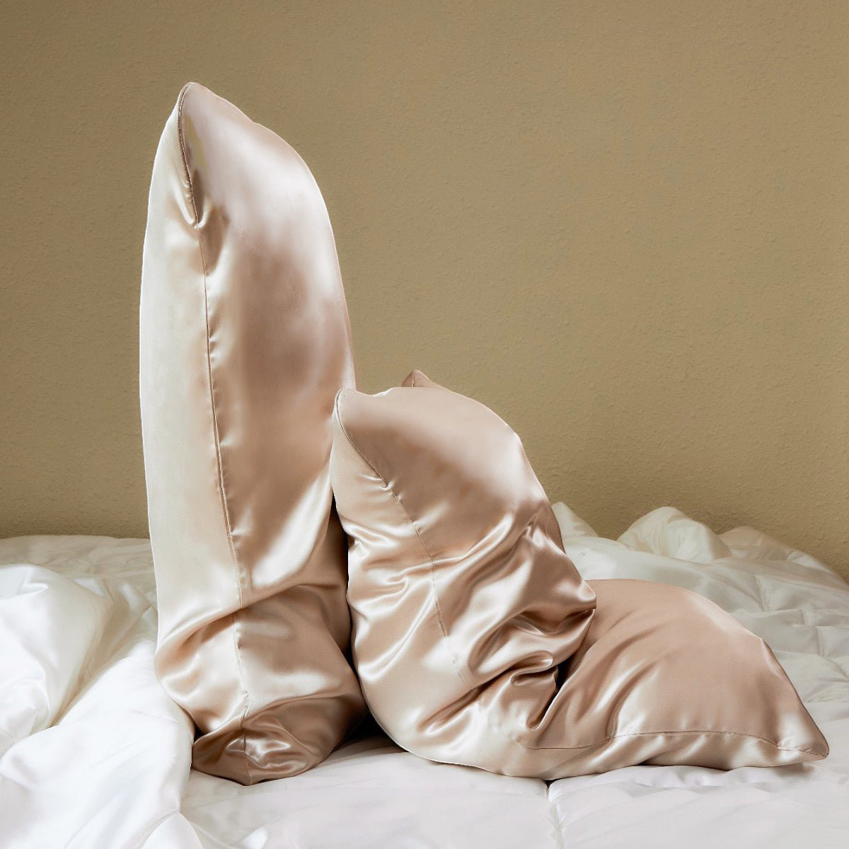 Hydrating Mulberry Silk Pillowcase - From Where Finds - 