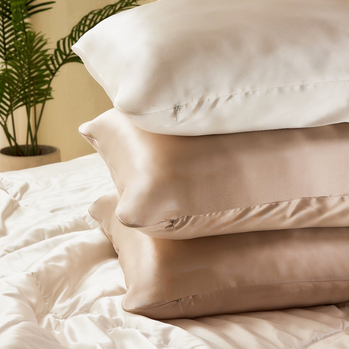 Hydrating Mulberry Silk Pillowcase - From Where Finds - 