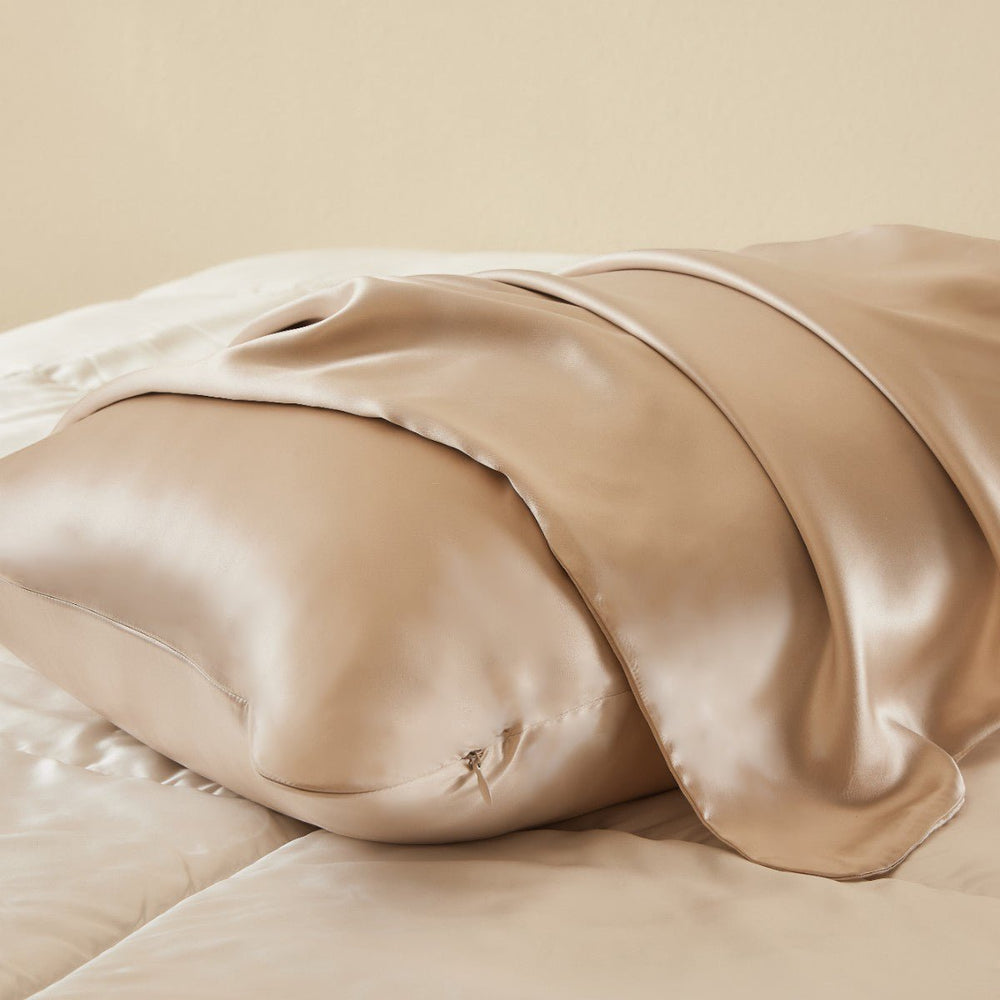 Hydrating Mulberry Silk Pillowcase - From Where Finds - 