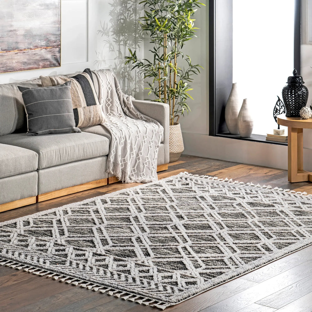 Shaggy Lattice Tassel Rug