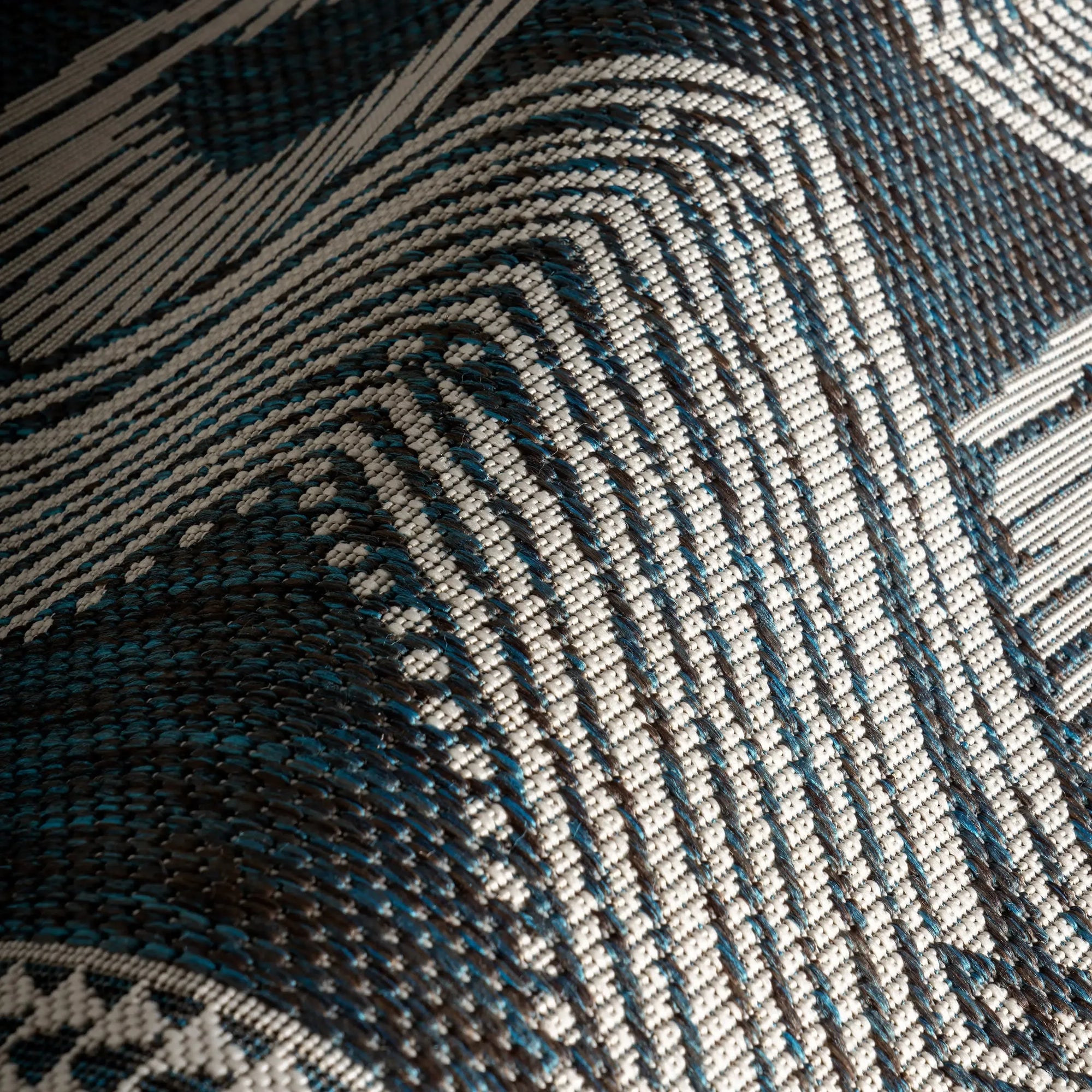 Iris Totem Indoor/Outdoor Flatweave Rug