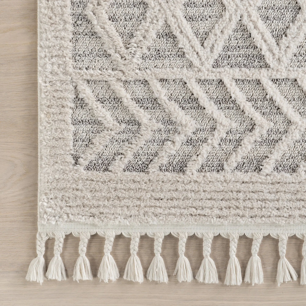 Shaggy Lattice Tassel Rug