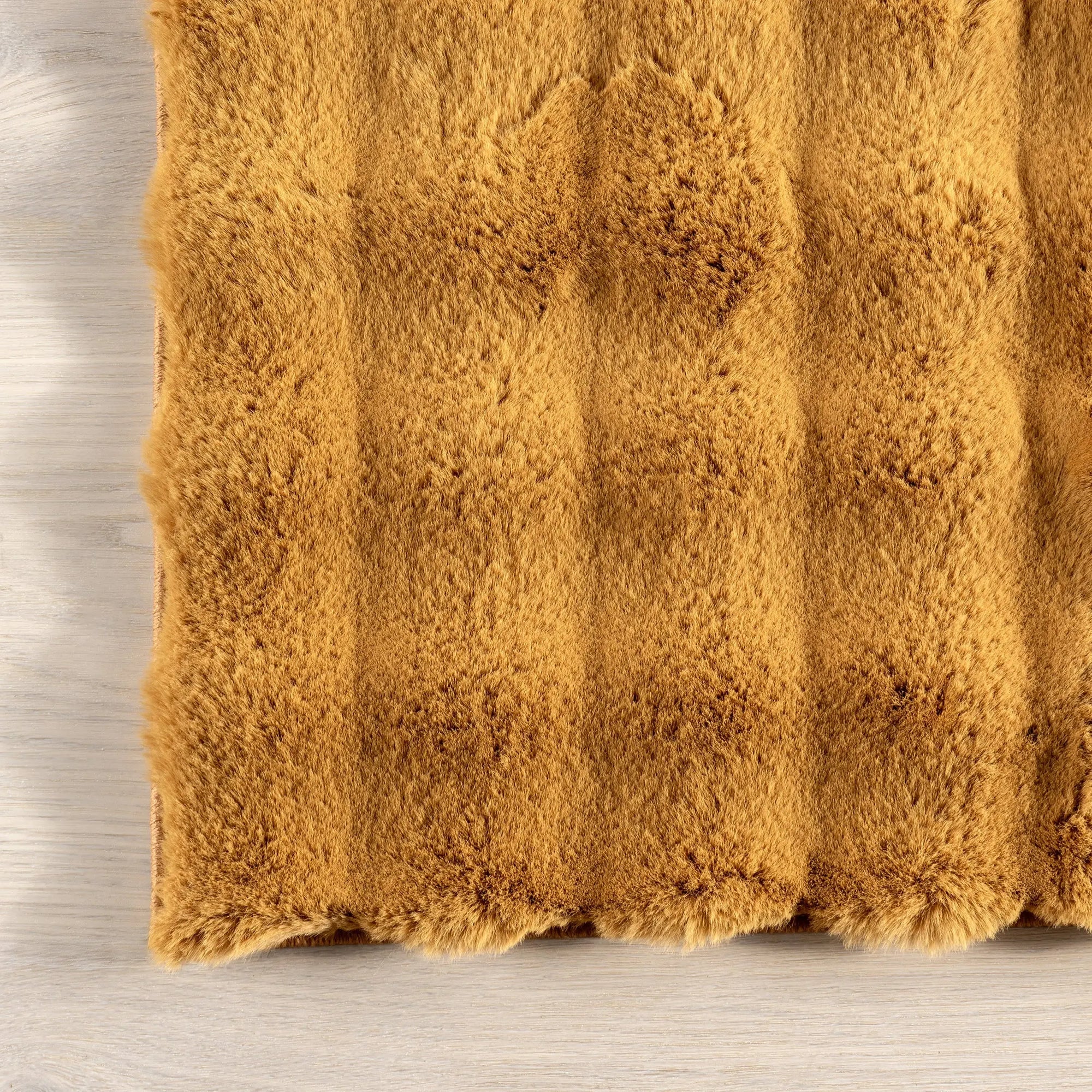 Ivana Checkered Plush Cloud Washable Rug