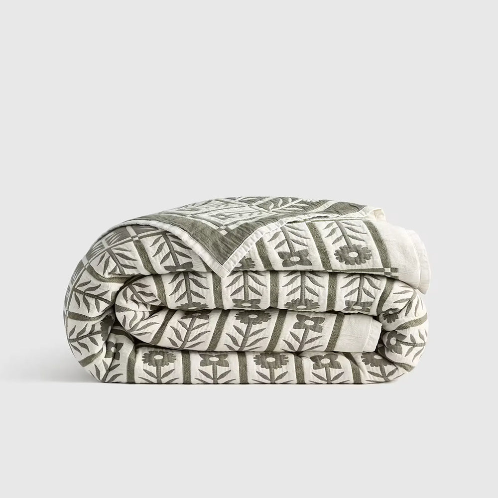 Organic Cotton Jacquard Floral Quilt