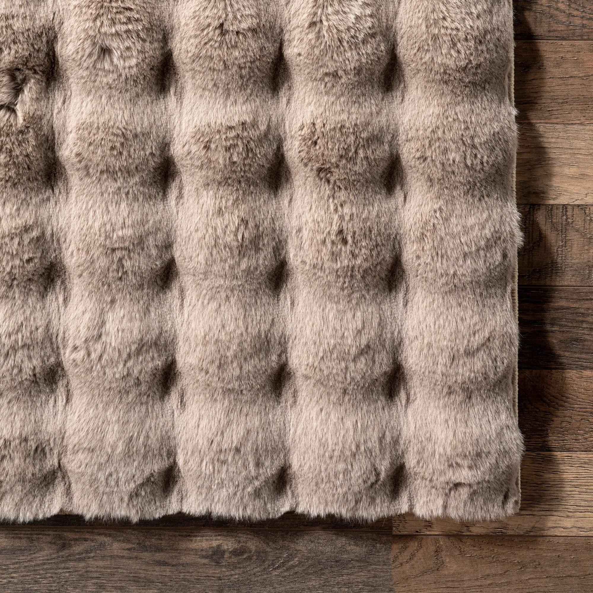 Ivana Checkered Plush Cloud Washable Rug - From Where Finds - 