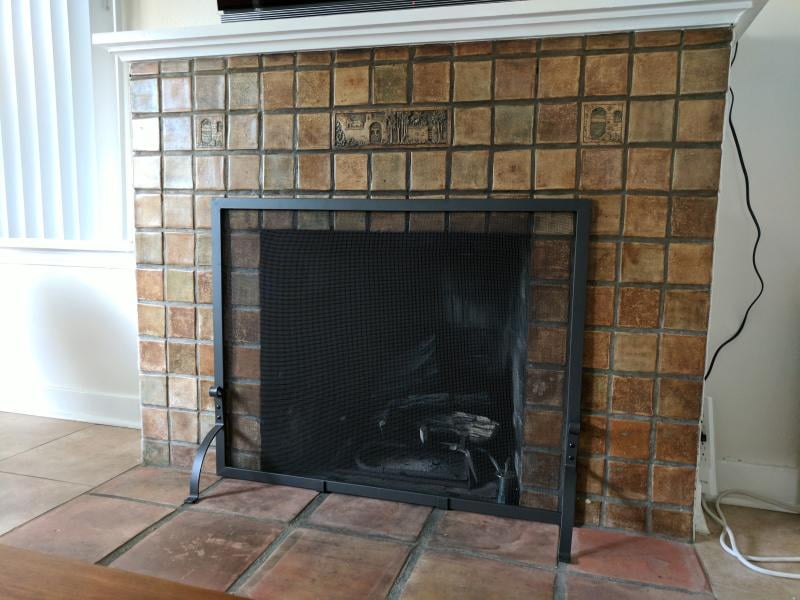 UniFlame Single Panel Olde World Iron Finish Screen