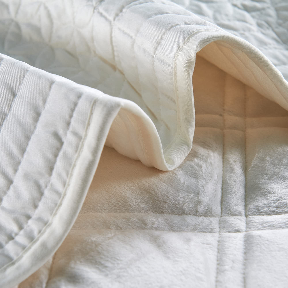 Microplush 4 - Piece Bedding Set - From Where - 