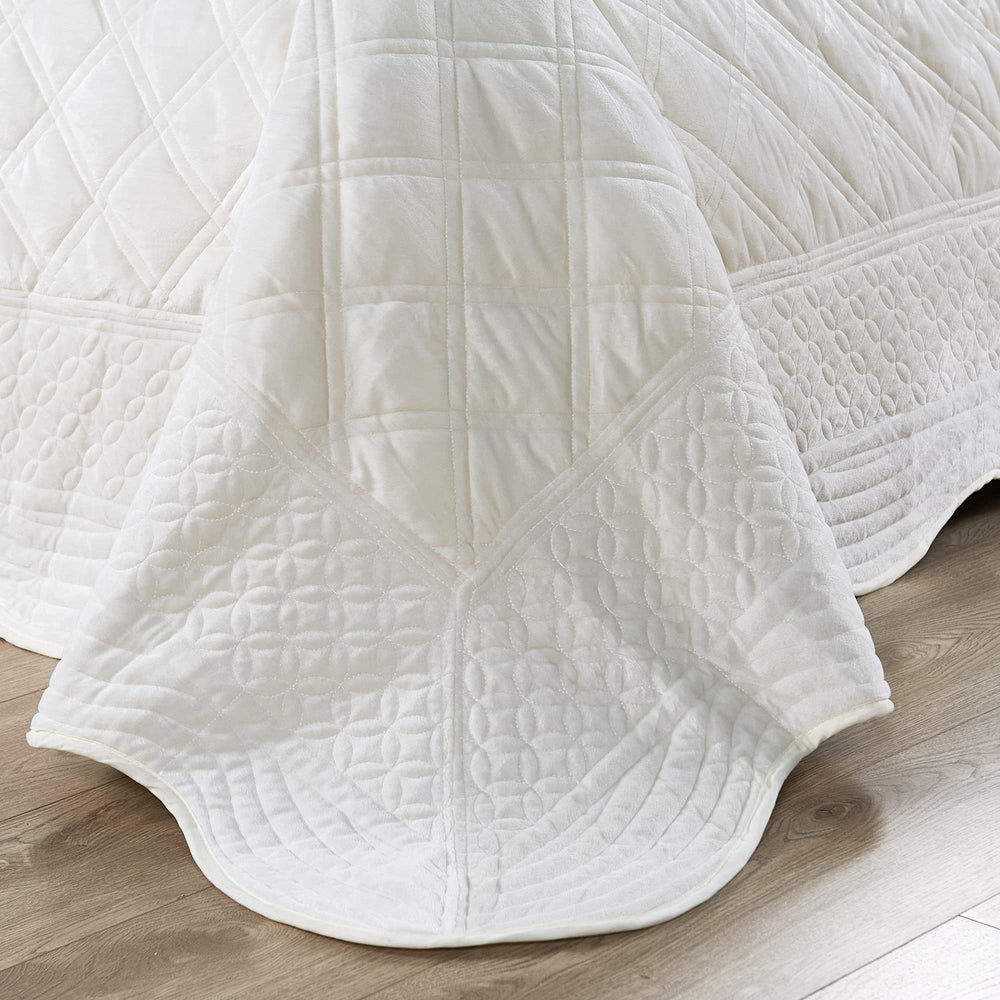 Microplush 4 - Piece Bedding Set - From Where - 