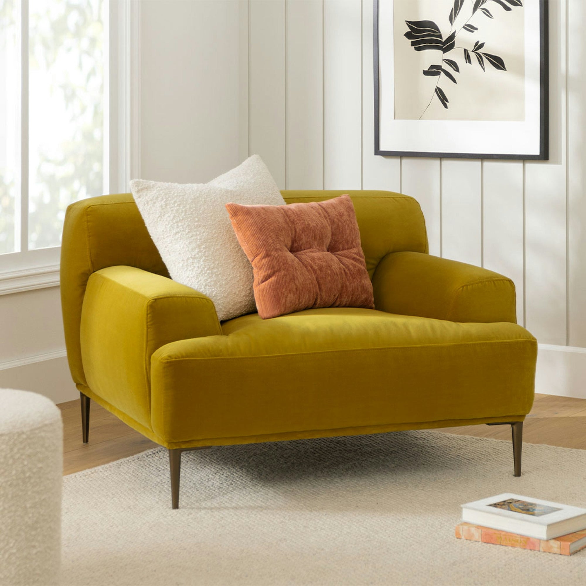 Velvet Lounge Chair in Plush Yarrow Gold - From Where - 